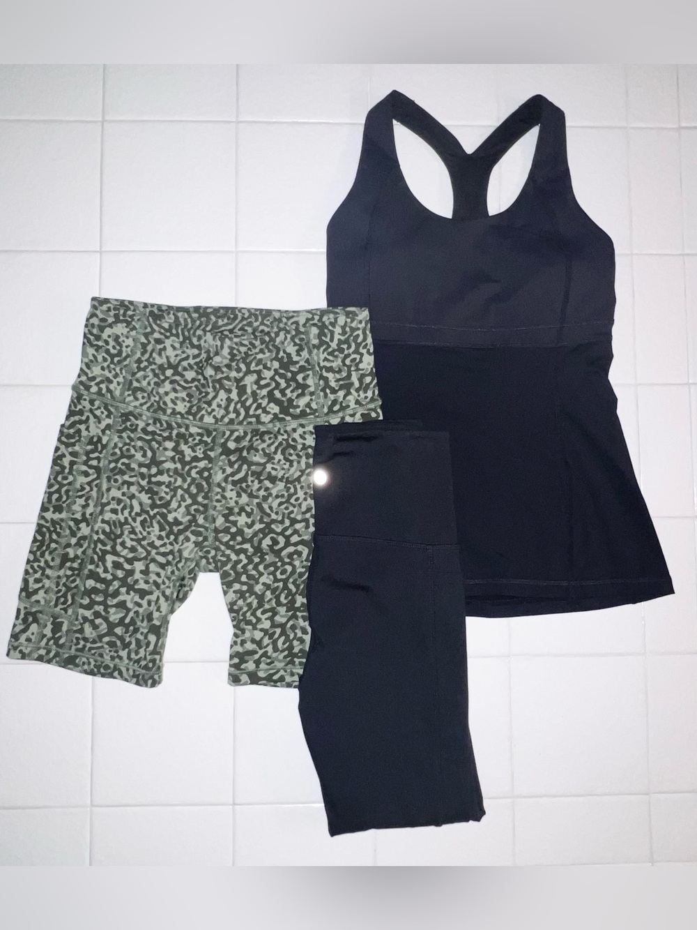 Lululemon Black Racerback Tank Athleta Green Camo Bike Shorts Danskin Leggings